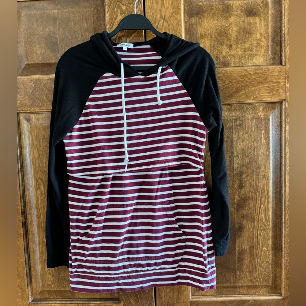 Ginkana Black/Burgundy/White Women's Top with Hood - Size Large